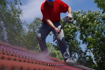 Top quality Auburn roof power washing in WA near 98092